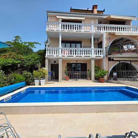 Apartments Villa Vera نوفي فينودولسكي المظهر الخارجي الصورة