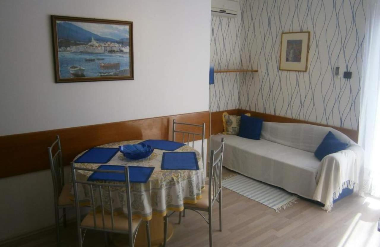 Apartments Villa Vera نوفي فينودولسكي المظهر الخارجي الصورة